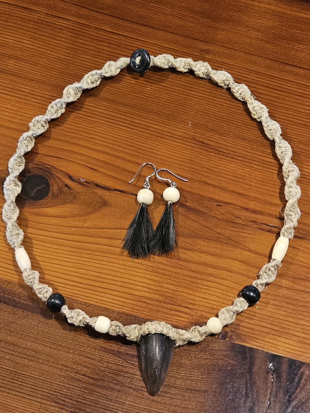 Vintage Emu Feather Earrings And Hemp Necklace With Emu Claw Set